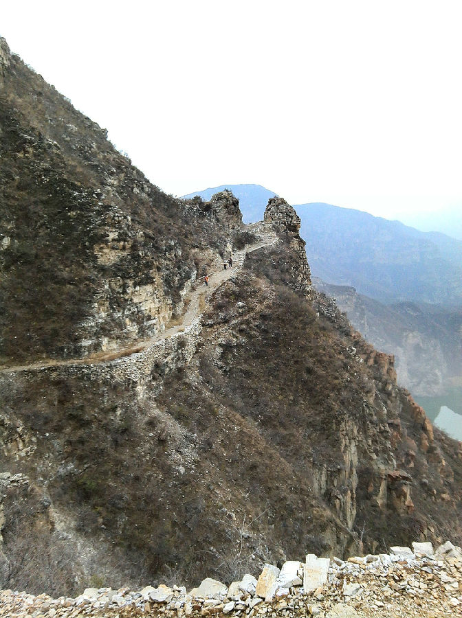 青山人口_青山绿水图片(3)